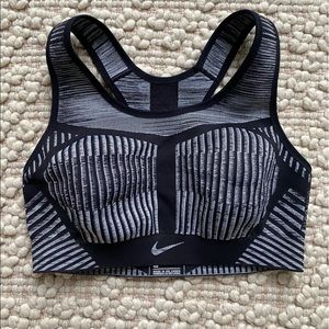 Nike FE/NOM Flyknit Non-Padded High- Support Sports Bra - Size M
